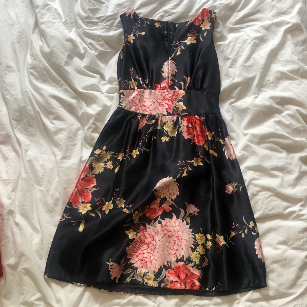 Black Fiori di Zucca A-line dress with bold flower print